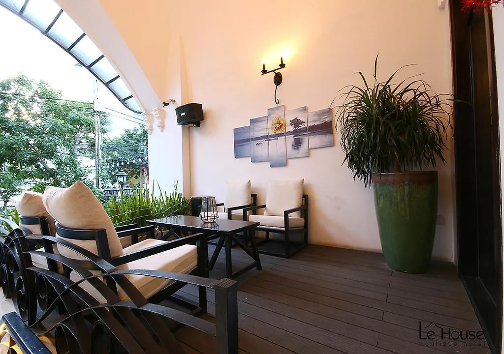 Le House Boutique Hotel - 100M To The Beach Da Nang