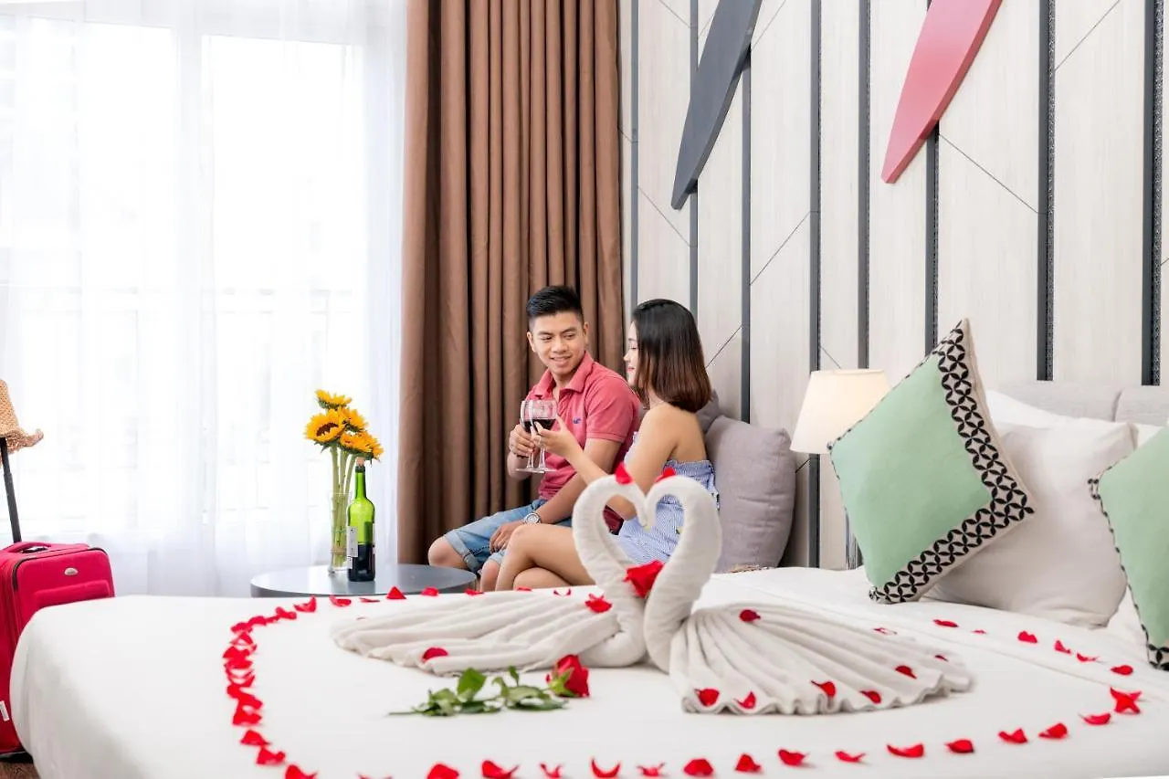 Le House Boutique Hotel - 100M To The Beach Da Nang