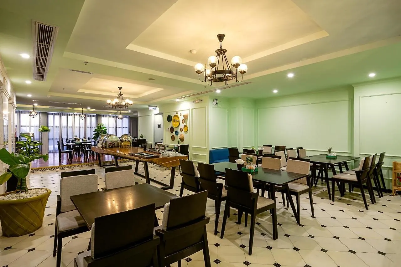 Le House Boutique Hotel - 100M To The Beach Da Nang