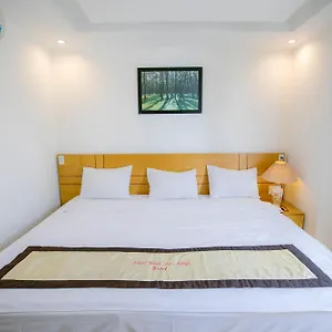 Hotel Nhat Linh &