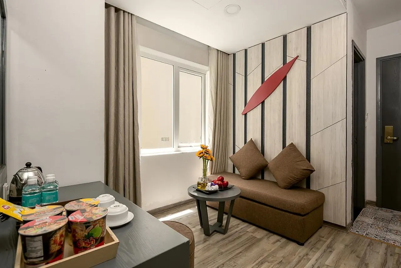 Le House Boutique Hotel - 100M To The Beach Da Nang 3*,